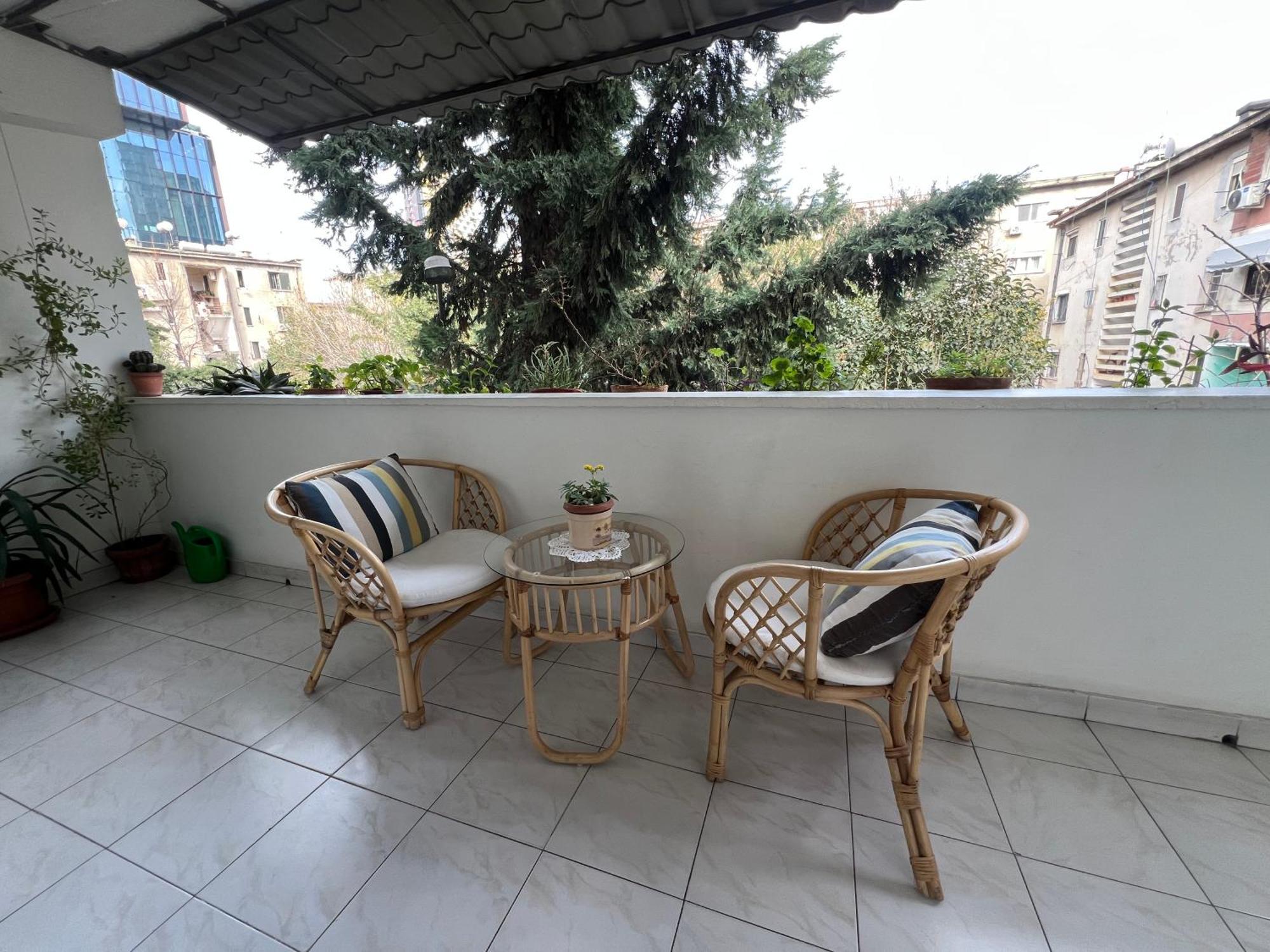 Garden Retreat Spiranca Apartment ติรานา ภายนอก รูปภาพ